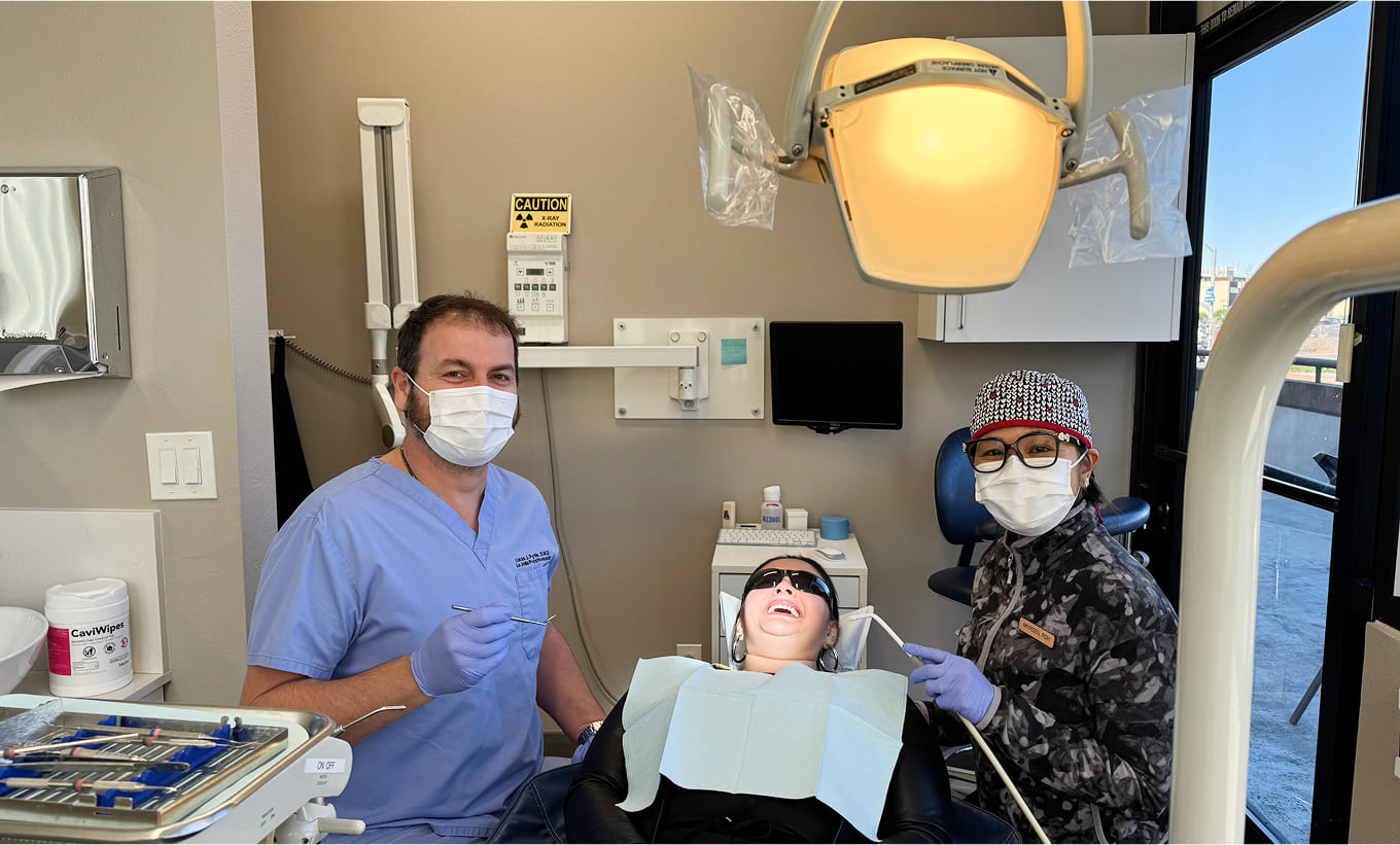 A group of people in a dental office - Dr. Lukas Pytlik